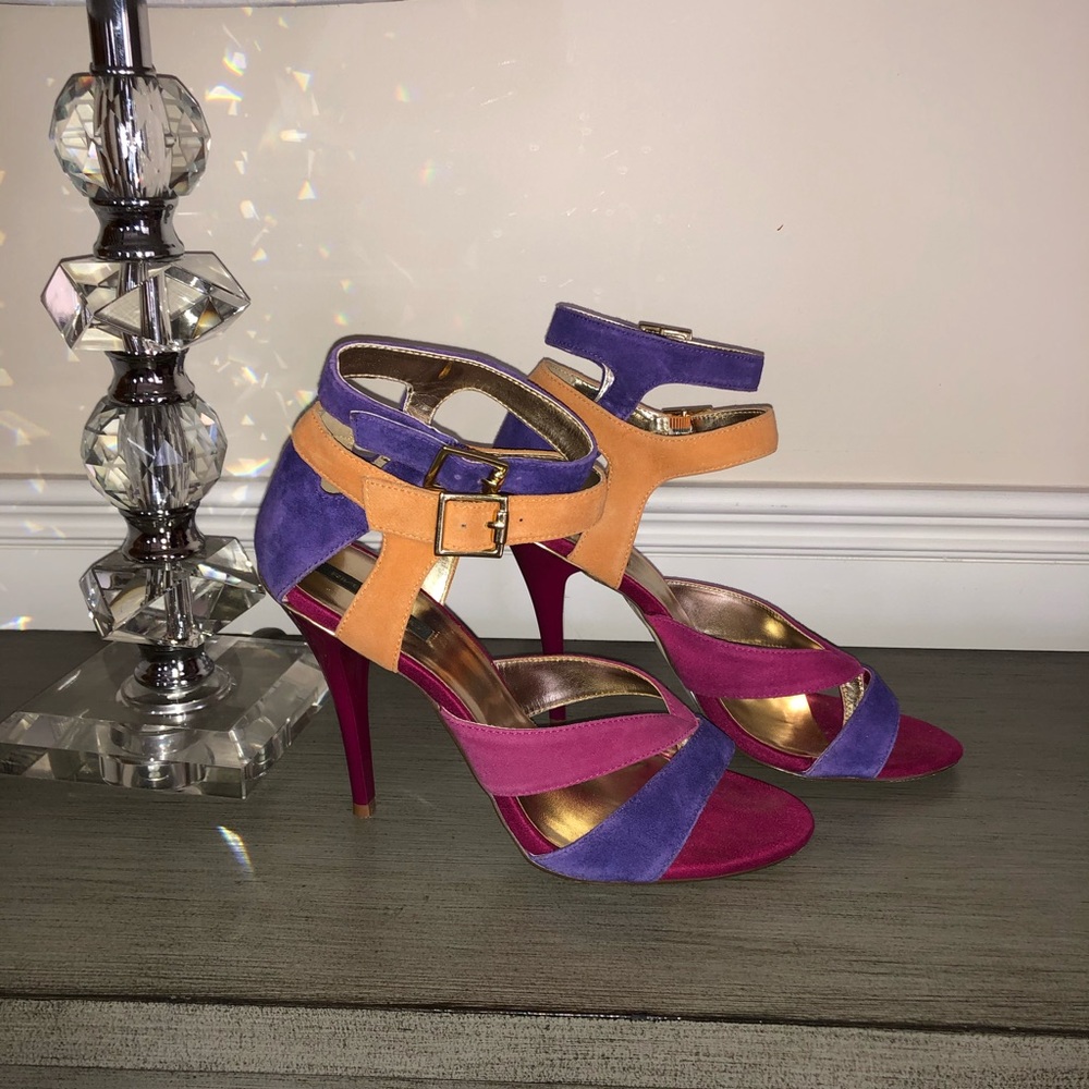 Absolutely stunning sandals